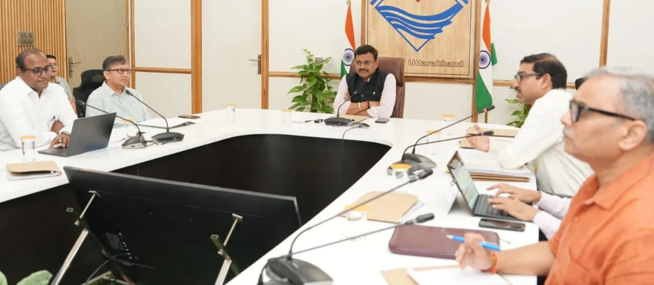 Uttarakhand News: मुख्य सचिव की अध्यक्षता में वन संसाधन प्रबंधन समिति की बैठक, अखरोट विकास योजना की प्रगति पर मांगी रिपोर्ट….
