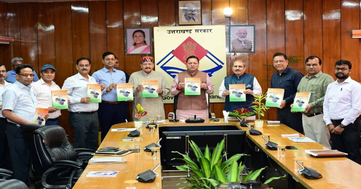 Uttarakhand News- उत्तराखंड के इंफ्रास्ट्रक्चर का रोडमैप तैयार: CM धामी ने 5 वर्षीय मास्टर प्लान पुस्तिका का किया विमोचन….